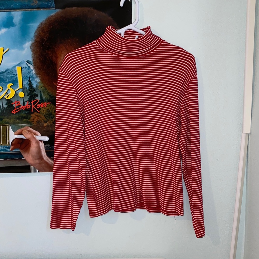 Red and white striped turtle neck